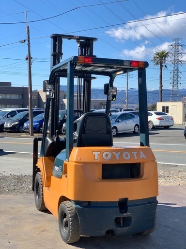 トヨタ　フォークリフト　7FGL15 ガソリン　1500kg　マニュアル　　使用時間少ない1172時間　サイドシフト付き　全国陸送可　