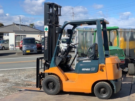 トヨタ　フォークリフト　7FGL15 ガソリン　1500kg　マニュアル　　使用時間少ない1172時間　サイドシフト付き　全国陸送可　