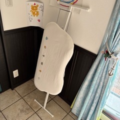 ☆美品☆  折りたたみ式  アイロン台 軽量✧の画像