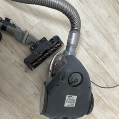 中古2012年 / TOSHIBA / 東芝クリーナー / 掃除機 VC-CG311(P)-1000W池袋よりの画像