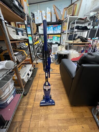 【リサイクルショップどりーむ鹿大前店】No.842　スティッククリーナー　掃除機　2016年製　青色　お買い得品