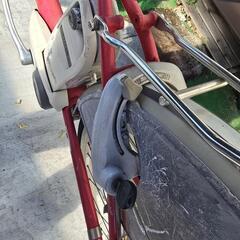 ブリジストン　赤い電動自転車　の画像