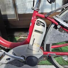 ブリジストン　赤い電動自転車　の画像