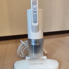 【値下げ】アイリスオーヤマ ふとん乾燥機 カラリエ （ふとんクリーナーつき）の画像