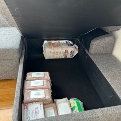 【取引中】ソファ 3人掛け 収納付き ソファベッドの画像