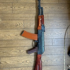 時期なのか何丁か売れてきてますよ！美品揃いのガスガン