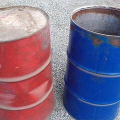 ドラム缶　赤の画像