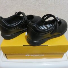 値下げ！美品です！moonstar 子供フォーマルシューズ　黒 19cm（箱付き）の画像