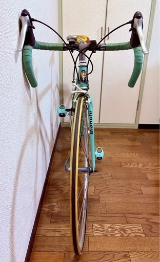 ロードバイク　Bianchi ビアンキ　フレーム:GOLD RACE special　サドル:Selle ITALIA マルコ・パンタ