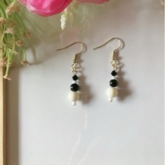 ピアスネックレスの5点セット『おまけ付き』の画像