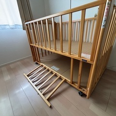 カトージ　ベビーベッド　レギュラーサイズの画像