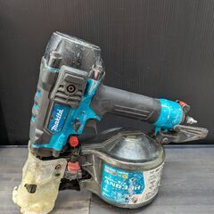 【中古】マキタ　65ｍｍ高圧エア釘打　ＡＮ６３３ＨＭ　ケース・オイル・ゴーグル付き【ハンズクラフト熊本けやき通り店】【引き取り限定】の画像