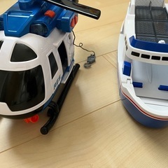 働く車　タカラトミー　救急車　船　ヘリコプター　　の画像