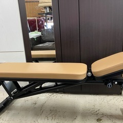 ロ 2502-076 LEADING EDGE マルチポジションベンチ 座面角度3段階 ネジを引っ張ると調節できます。 汚れありの画像