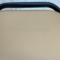 ロ 2502-076 LEADING EDGE マルチポジションベンチ 座面角度3段階 ネジを引っ張ると調節できます。 汚れありの画像