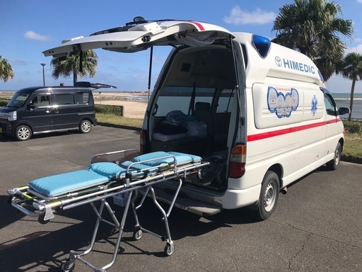 トヨタグランビア高規格車両救急車4WD 4WS 患者搬送・民間救急サービス