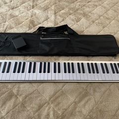 電子ピアノ
