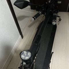 電動 e-kon grande 2.5 キックボードの画像