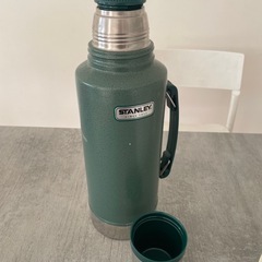 スタンレー STANLEY水筒  1.9リットル魔法瓶　保温保冷の画像