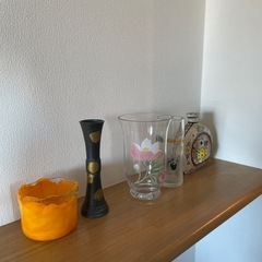 絵画と花瓶の画像