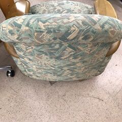 【A425】回転椅子 （幅70cm×奥行70cm×高さ30cm） の画像