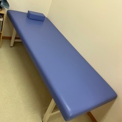 医療用診察ベットの画像