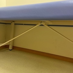 医療用診察ベットの画像