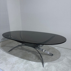 オシャレなガラステーブル