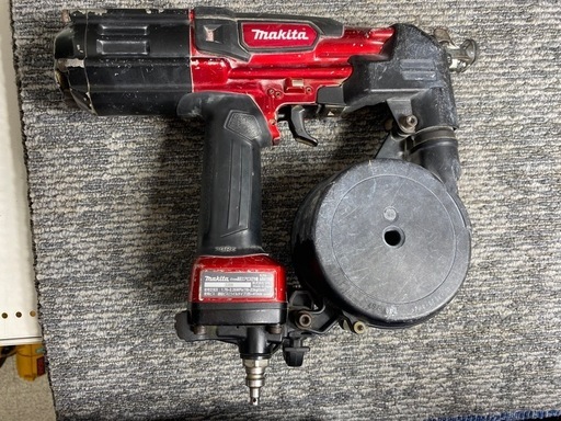 【中古】 【動作OK】 【店頭引取限定】MAKITA（マキタ）高圧エアビス打ち機 AR411HR 19,800円