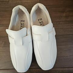 (お話中)白介護シューズ新品23.0cmの画像