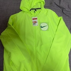 NIKE ランニングジャケット の画像