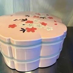 かわいい♡花形のお重♡