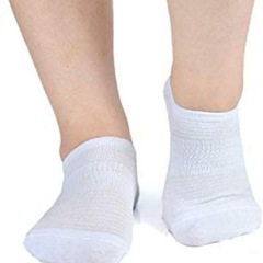 【新品】靴下　6足セット　キッズ　ホワイト　滑り止め付き　の画像