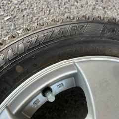 中古スタッドレス　アルミ付きの画像