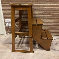 脚立型家具の画像