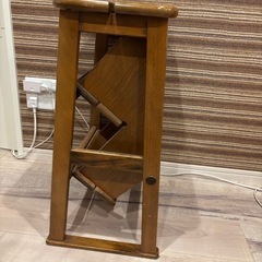 脚立型家具の画像