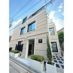 フリーレント賃貸⭐️敷・礼・仲0円⭐️中目黒駅⭐️ 角部屋 【キッチン】 給湯器（ガス） 【水廻り】 風呂・トイレ（水洗）・洗面台（独立） - 目黒区