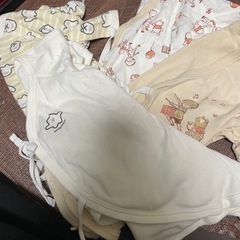 【8月末処分】新生児肌着や帽子など(おまけ付き)の画像