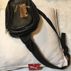 プーマ【PUMA】　エナメルマットクロスバック　「ワンショルダーバック」未使用品の画像