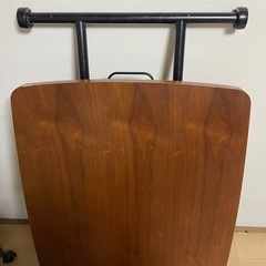 高さ調節可能テーブルの画像