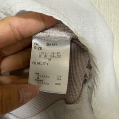 【82】値下げしました❣️Honeys トップスの画像