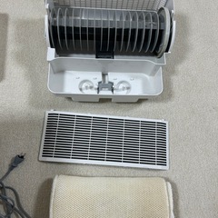 ヒーターレス気化式加湿機（大容量タイプ） FE-KXF15   美品 69800円→ 4000円の画像