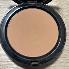 『値下げ』BOBBI BROWN ブロンジンク パウダー01ゴールデンライトの画像