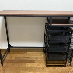 【譲渡者決定】IKEA　デスクテーブル　机の画像