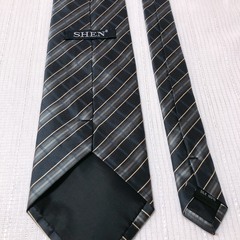 SHENシェンネクタイ 中古 美品 シンプル 柄物ナロータイレギュラータイの画像