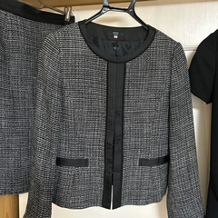 KEITEスーツとワンピースの画像
