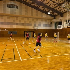 中学校自体が休校になってるので、体育館自体も使えないのでお休みで...