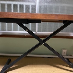 高さ調節可能テーブルの画像