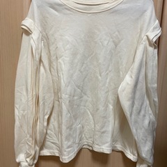 dholic フリル袖スウェット