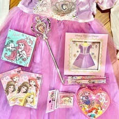 ディズニーラプンツェルドレス他プリンセスセットの画像